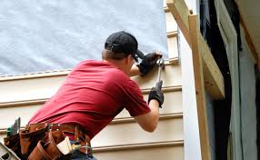 How To Choose The Right Materials for Your Siding Installation in 'Oconomowoc, WI